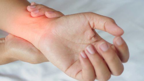 Inflamação nas articulações de mão e punho - descrição, tratamento